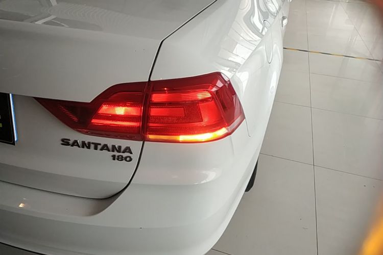 Volkswagen Santana 2017 car image #8