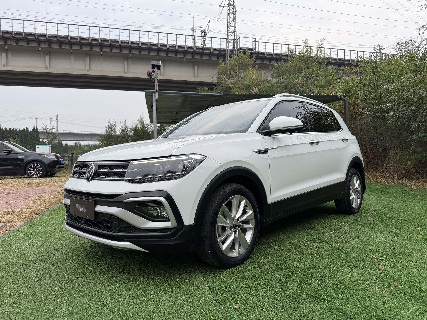 Volkswagen T-Cross 2023 Volkswagen T-Cross 2023 صورة سيارة