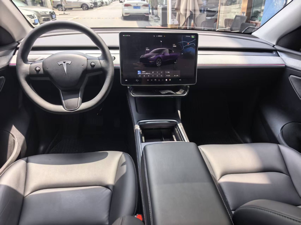 Tesla Model Y 2023 car image #5