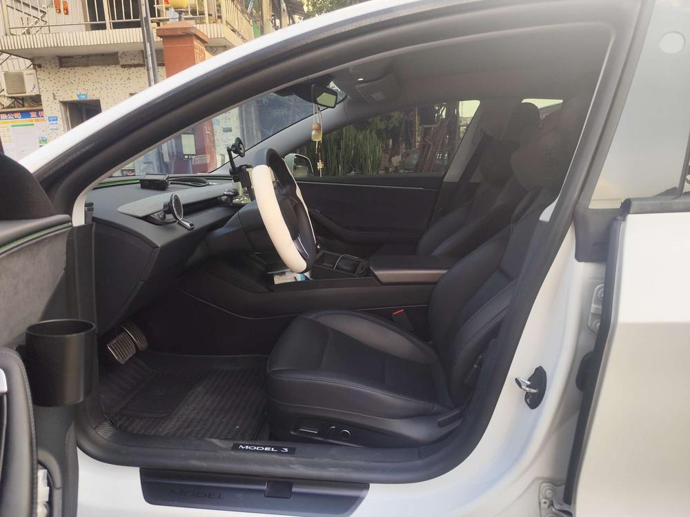 Tesla Model 3 2025 car image #8