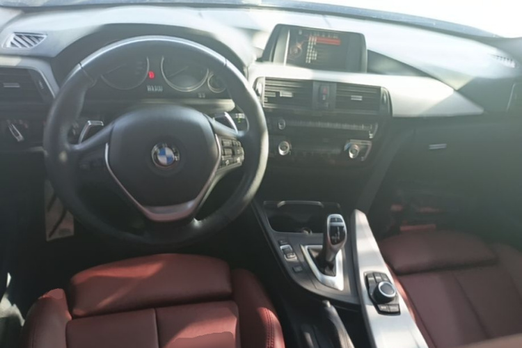 BMW 3 Series 2017 car image #10