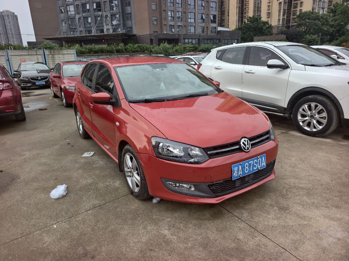 Volkswagen Polo 2012 car image 
