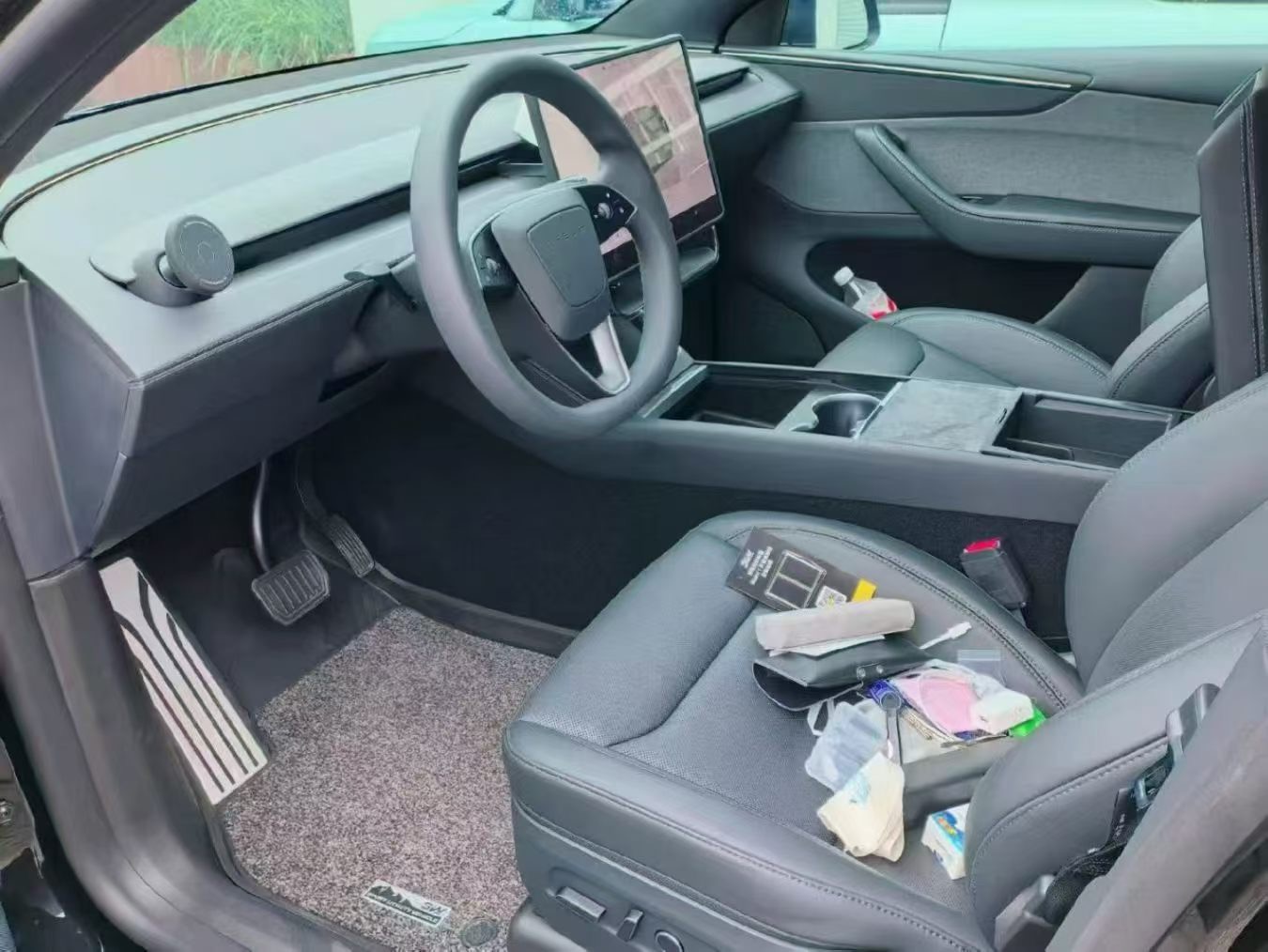 Tesla Model Y 2026 #2 Tesla Model Y 2026 car image #2