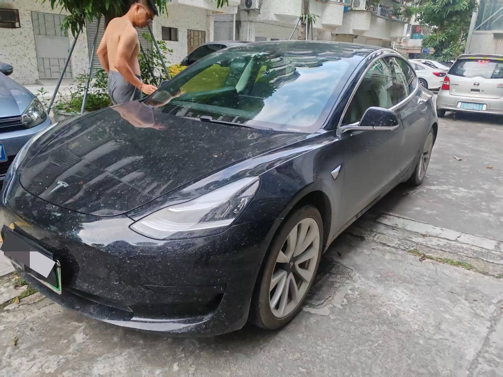 Tesla Model 3 2020 immagine di auto 