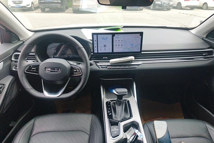 GEELY Emgrand 2024 изображение автомобиля #10