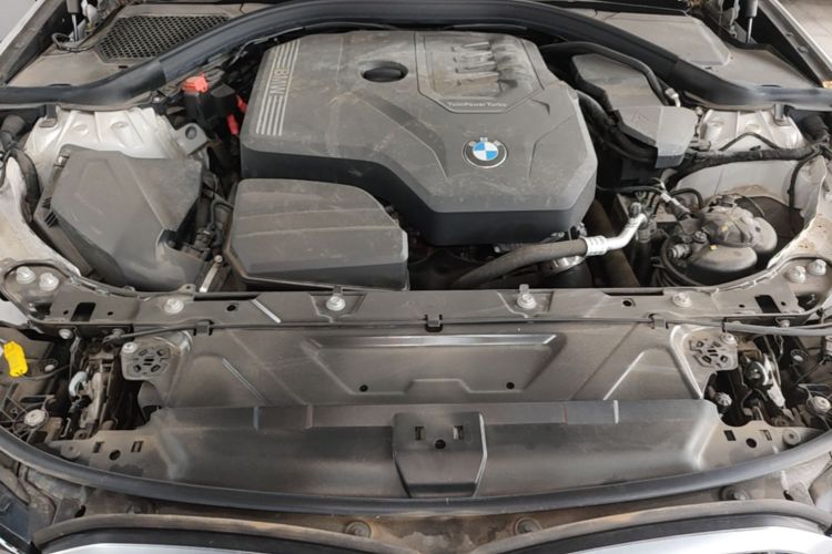 BMW 3 Series 2024 car image #20