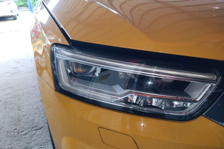 Audi Q3 2016 car image #8