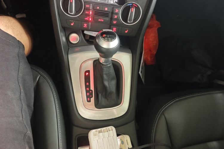 Audi Q3 2019 #14 Audi Q3 2019 car image #14