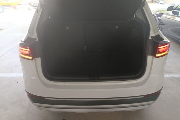Volkswagen Tharu 2024 car image #19