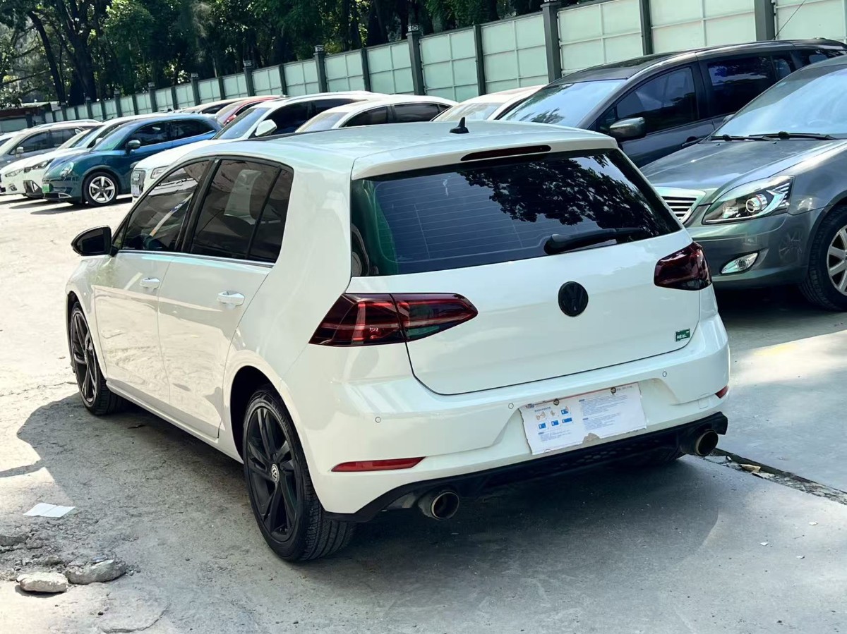 Volkswagen Golf 2019 immagine di auto #4