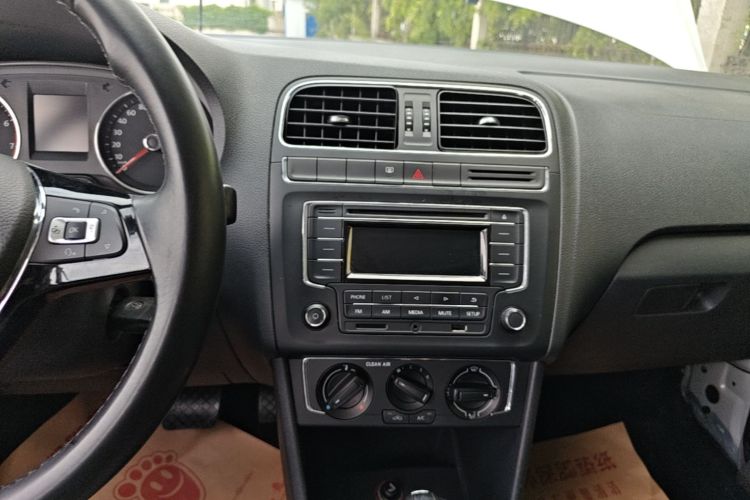 Volkswagen Polo 2017 #13 Volkswagen Polo 2017 car image #13
