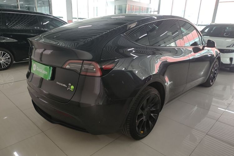 Tesla Model Y 2024 #7 Tesla Model Y 2024 immagine di auto #7