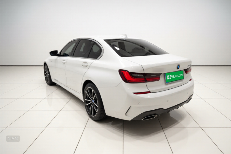 BMW 3 Series 2022 car image #5