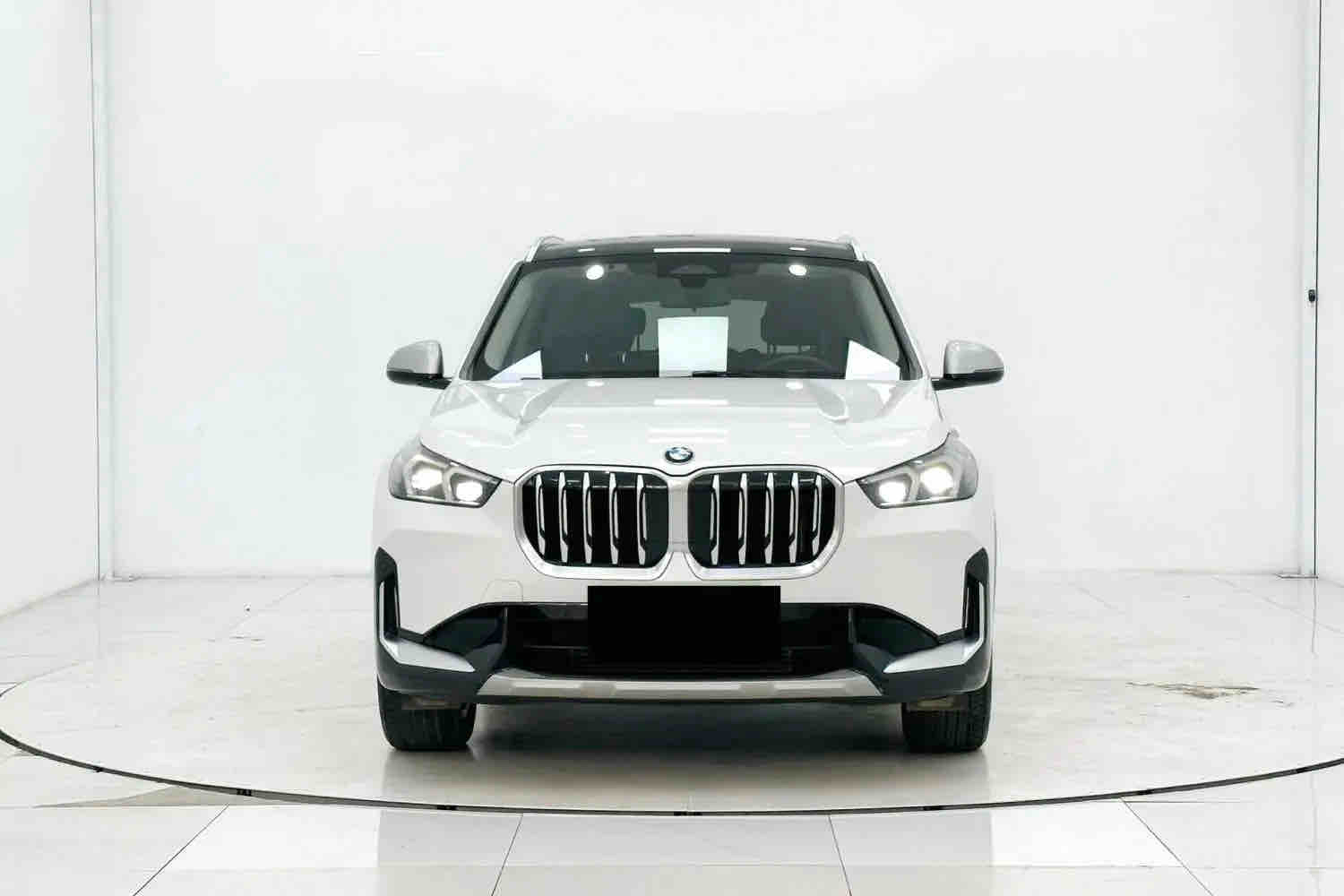 BMW X1 2023 #2 BMW X1 2023 car image #2