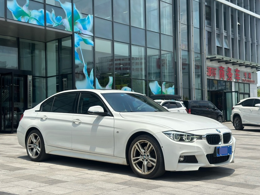 BMW 3 Series 2019 #3 BMW 3 Series 2019 car image #3
