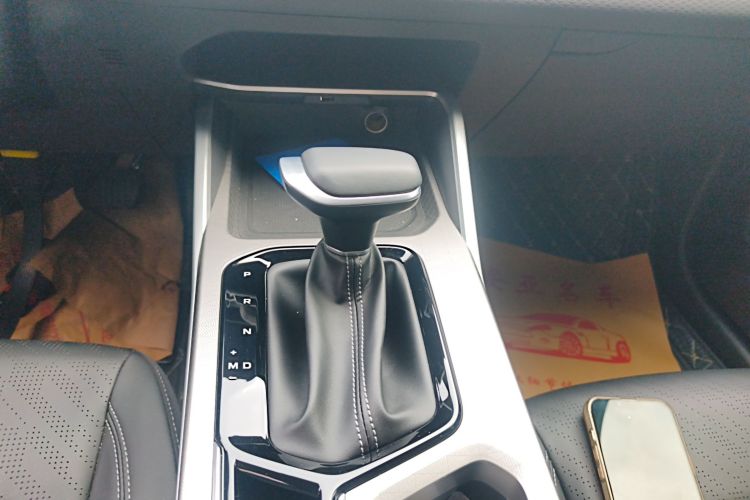 GEELY Emgrand 2024 изображение автомобиля #14