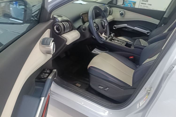 BYD Yuan Plus 2022 изображение автомобиля #12