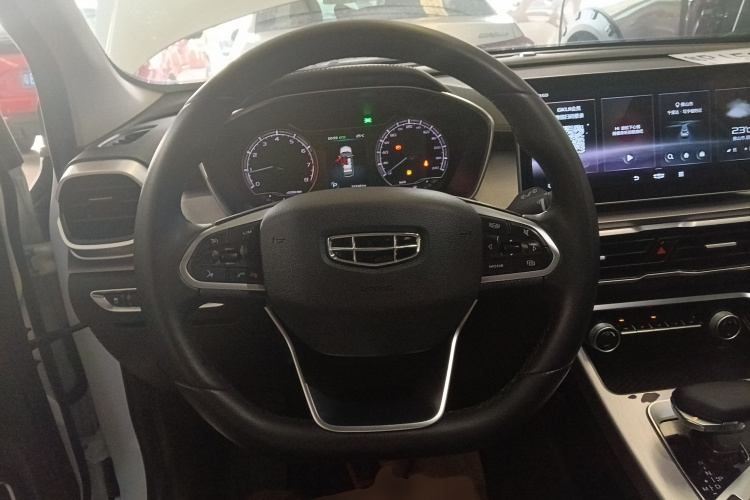 GEELY Coolray 2022 #15 GEELY Coolray 2022 car image #15