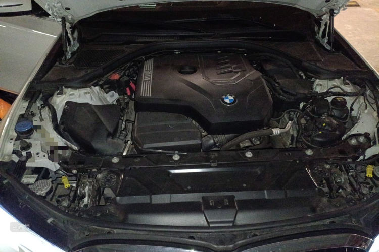 BMW 3 Series 2020 car image #22