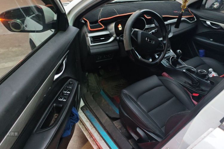 GEELY Emgrand 2019 car image #18
