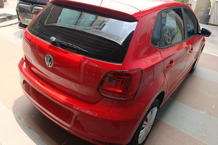 Volkswagen Polo 2017 car image #7
