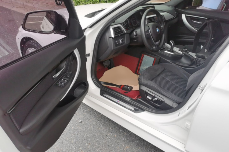 BMW 3 Series 2017 #16 BMW 3 Series 2017 car image #16