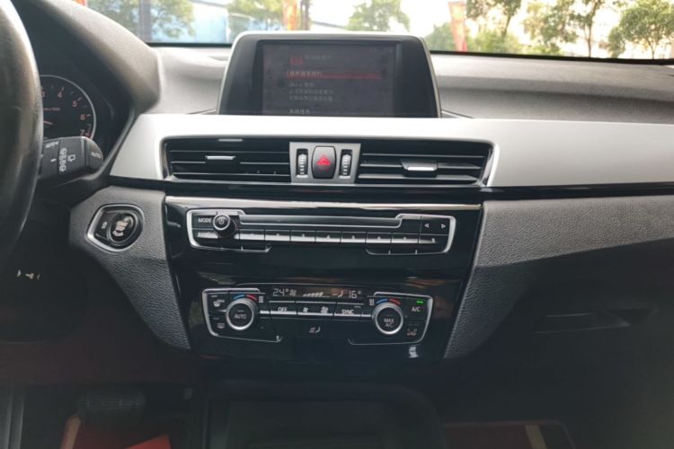 BMW X1 2018 #13 BMW X1 2018 car image #13