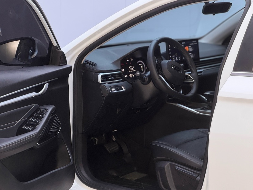 GEELY Emgrand 2024 #6 GEELY Emgrand 2024 car image #6