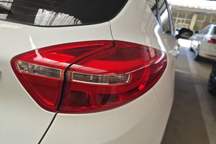 GEELY Emgrand GS 2018 car image #8