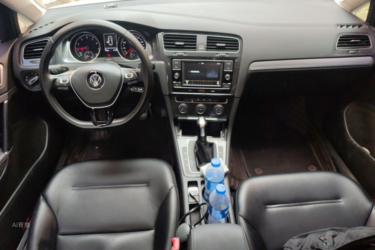 Volkswagen Golf 2018 car image #11