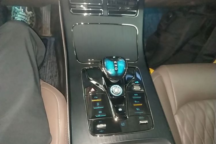 BYD Han 2022 #18 BYD Han 2022 car image #18