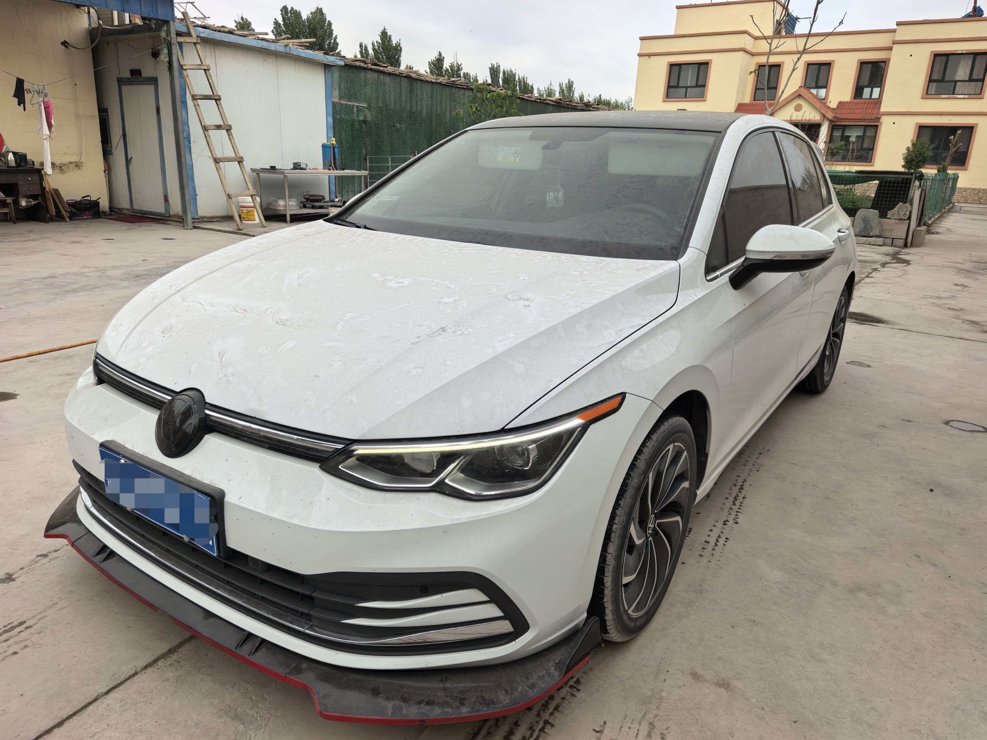 Volkswagen Golf 2023 car image 