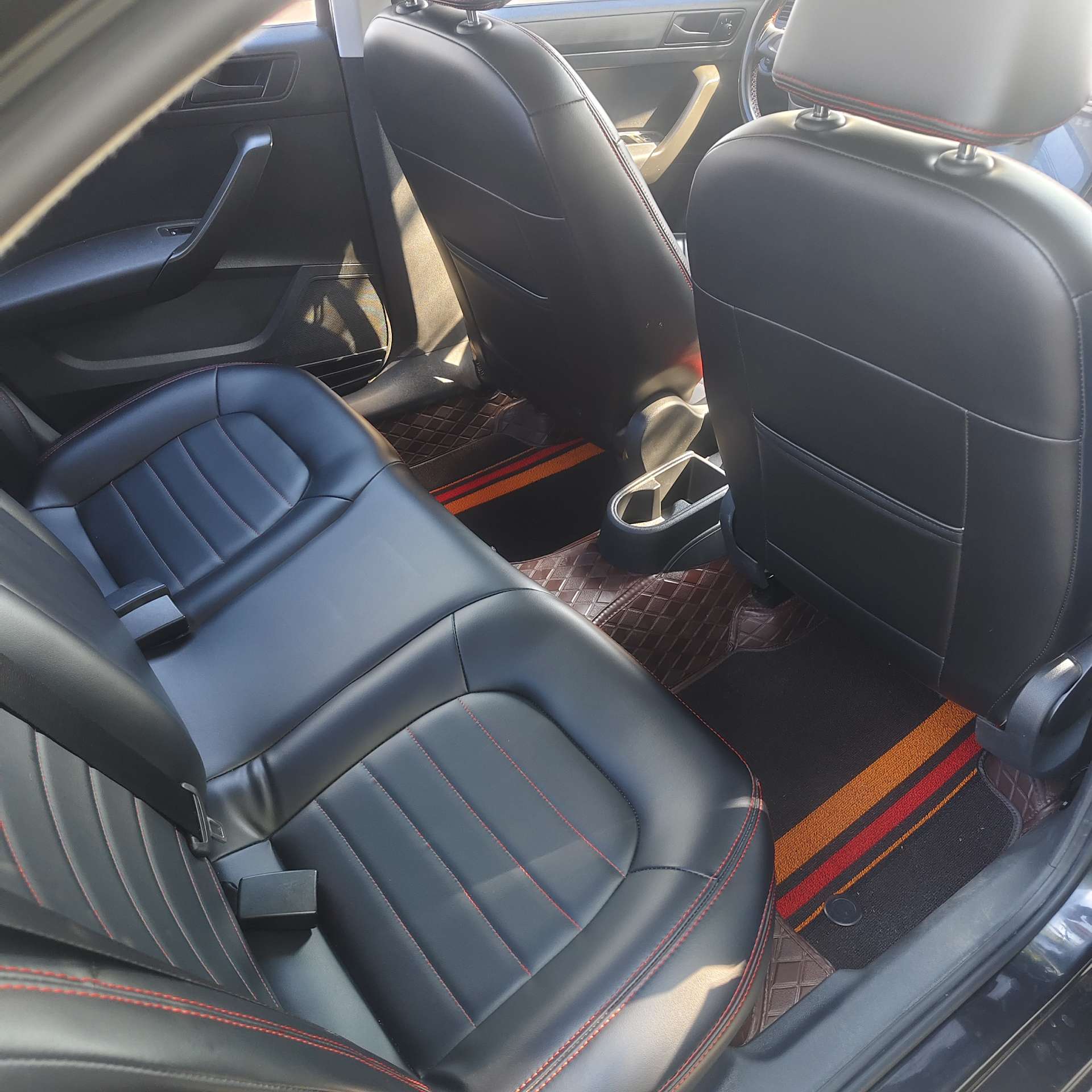 Volkswagen Santana 2018 imagen de coche #7