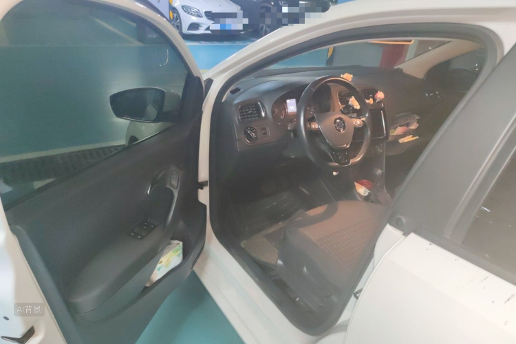 Volkswagen Polo 2019 car image #18