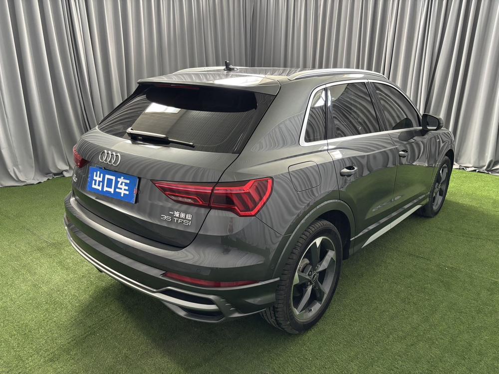 Audi Q3 2022 car image #6