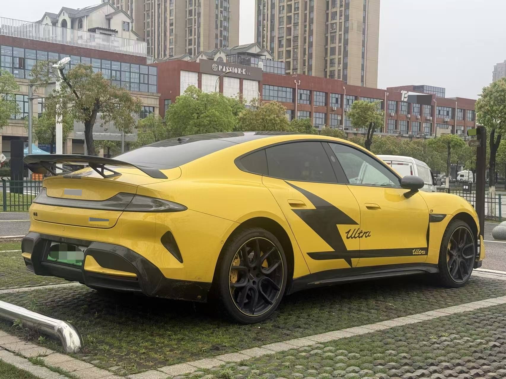 小米汽车 小米SU7 Ultra 2025 汽车图片 #4