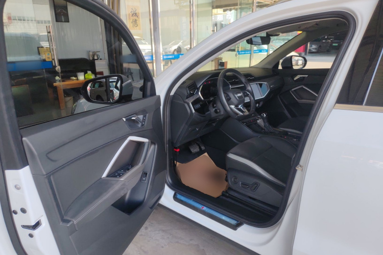 Audi Q3 2022 image de voiture #16