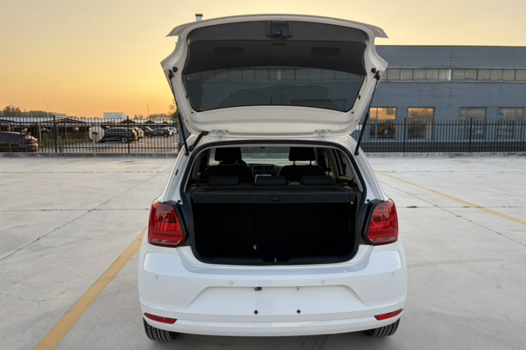 Volkswagen Polo 2017 #20 Volkswagen Polo 2017 car image #20