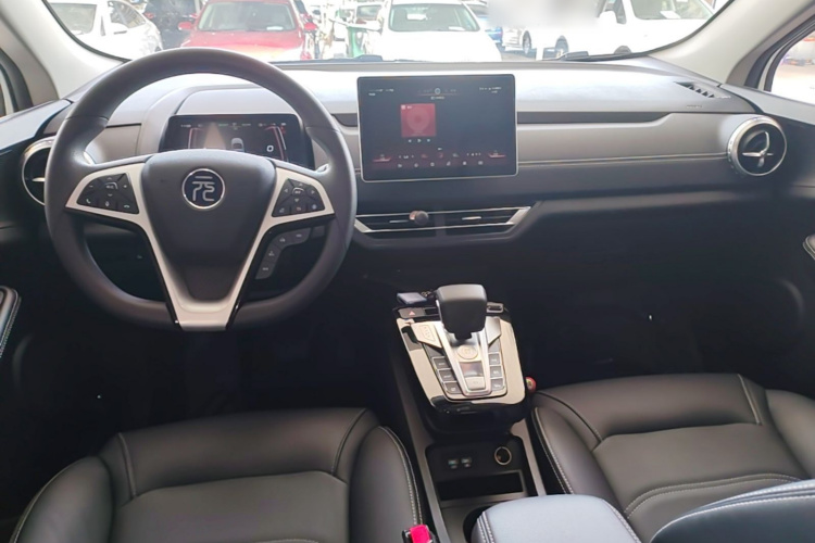 BYD Yuan New Energy 2019 #10 BYD Yuan New Energy 2019 car image #10