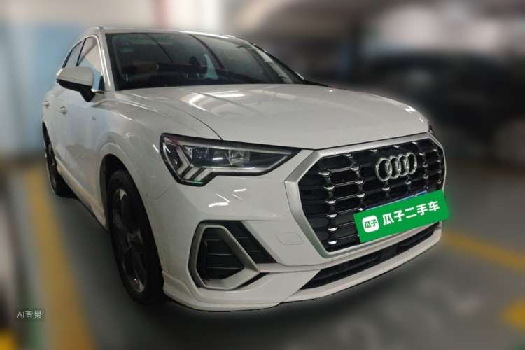 Audi Q3 2019 car image #4