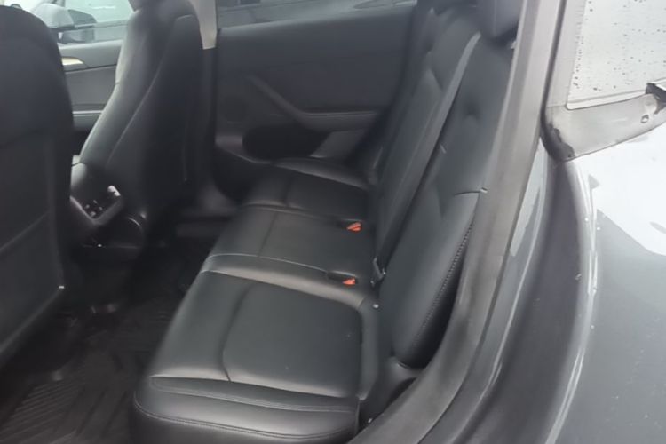 Tesla Model Y 2021 #17 Tesla Model Y 2021 car image #17