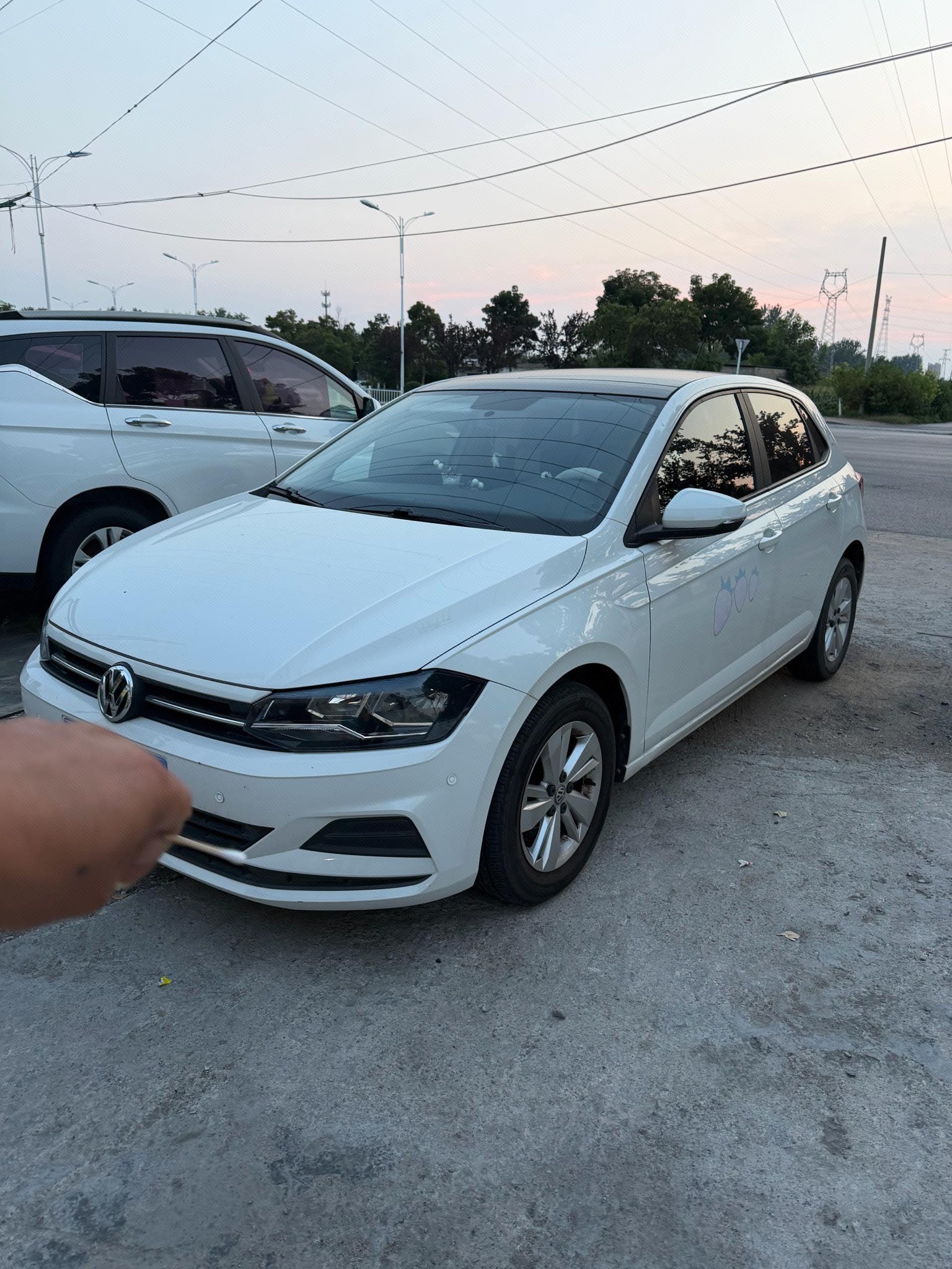 Volkswagen Polo 2021 car image 