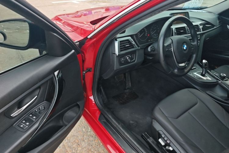 BMW 3 Series 2017 #16 BMW 3 Series 2017 car image #16