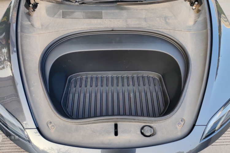 Tesla Model 3 2024 car image #22