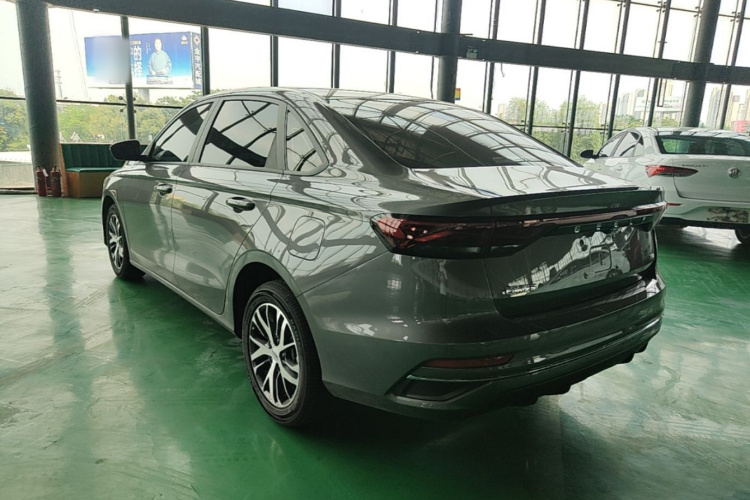 GEELY Emgrand 2025 #5 GEELY Emgrand 2025 car image #5