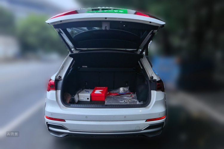Audi Q3 2023 car image #21
