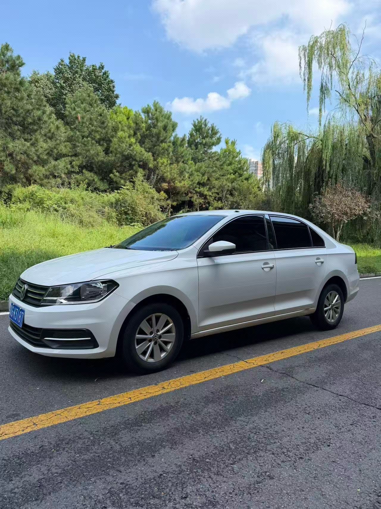 Volkswagen Santana 2018 car image 