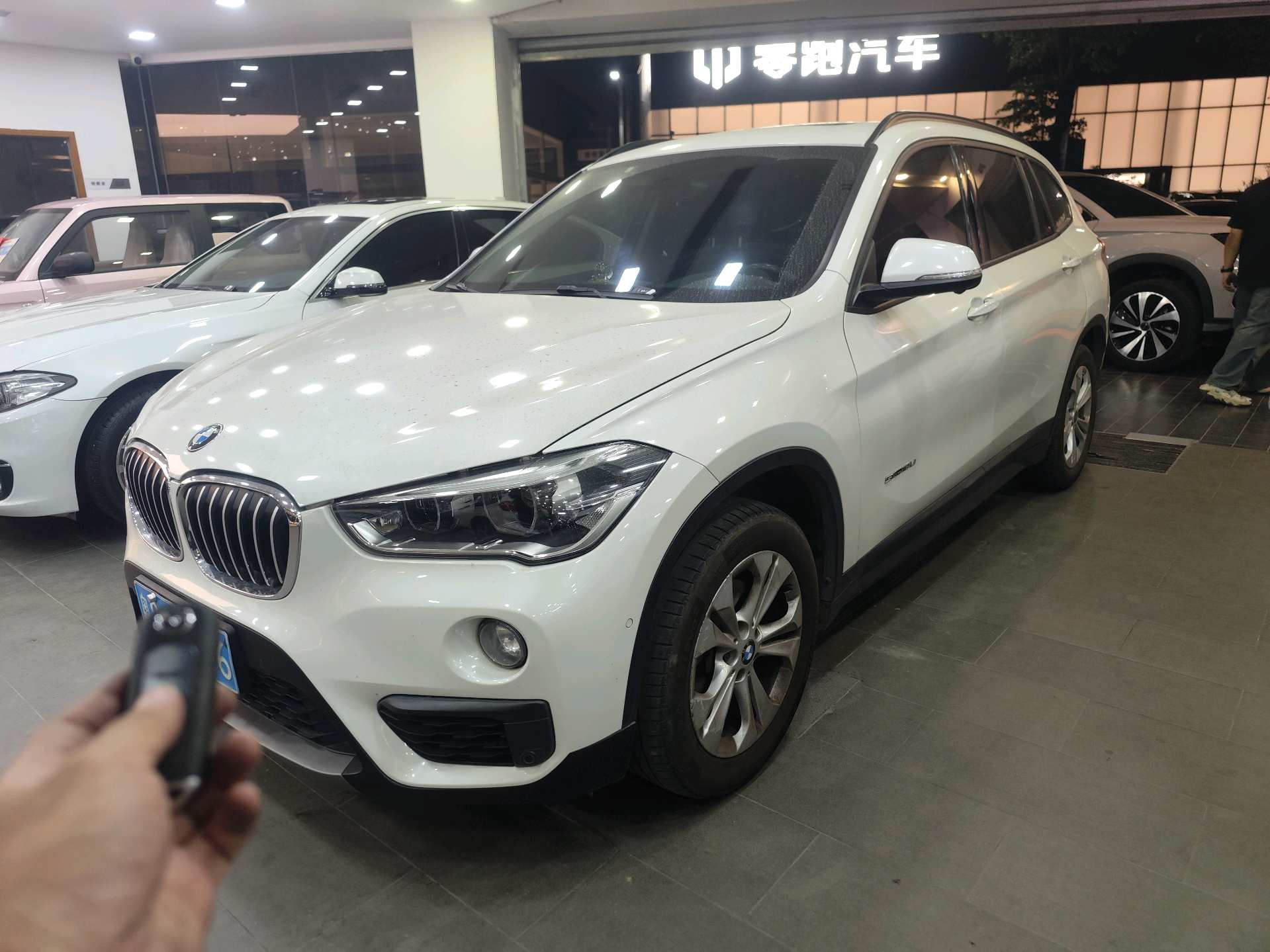 2016 2016 car image