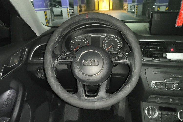 Audi Q3 2015 #11 Audi Q3 2015 car image #11