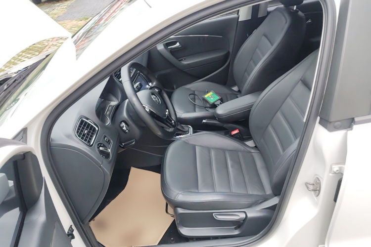 Volkswagen Polo 2016 #15 Volkswagen Polo 2016 car image #15